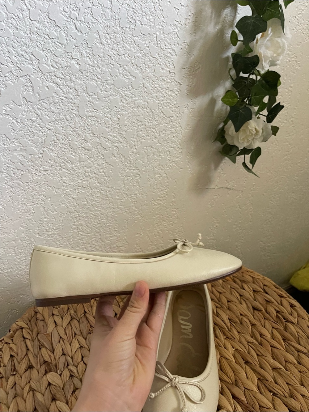 Sam Edelman Ivory Leather Bow Ballet Flats - Picture 2 of 7